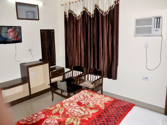 Hotel Devi Mahal Katra  Exteriér fotografie